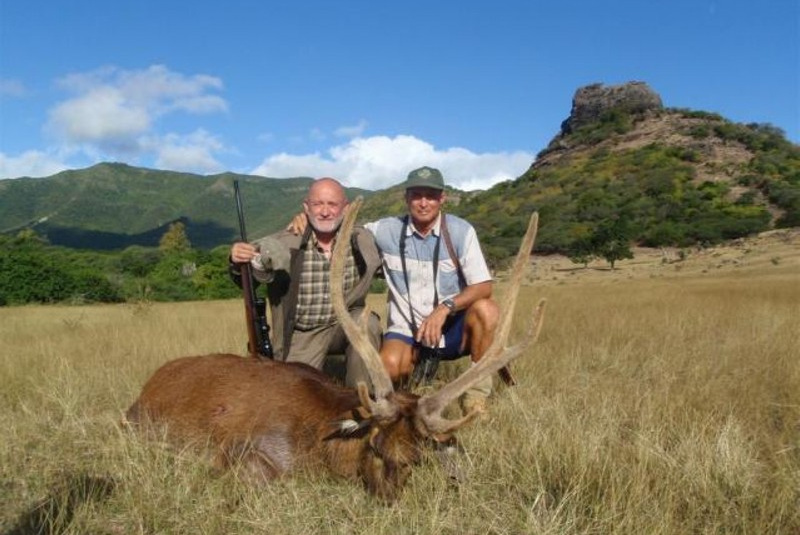 Exkluzívne lovy / Maurícius - lov jeleňa Rusa - foto Exkluzívne lovy / Maurícius - lov jeleňa Rusa - foto
