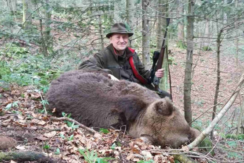  Poľovačky / Poľovačka na medveďa v Chorvátsku - foto