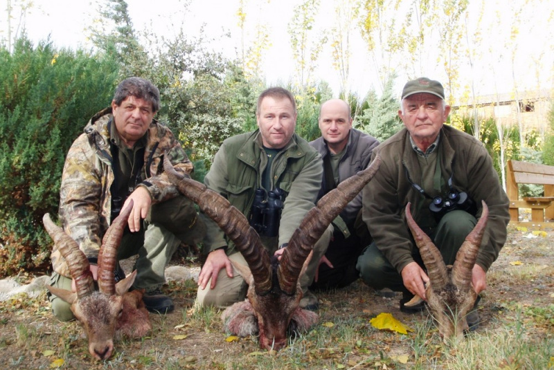 Poľovačky / Lov kozorožca Beceite - foto  Poľovačky / Lov kozorožca Beceite - foto