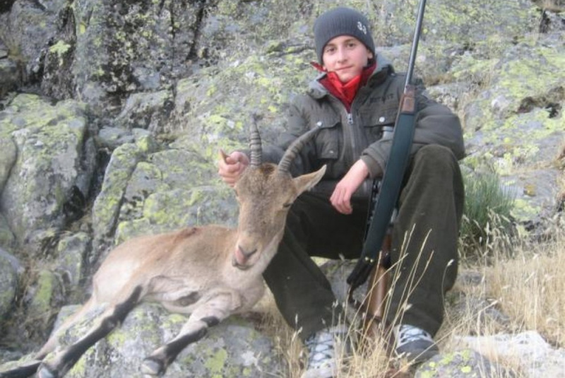 Poľovačky / Lov kozorožca Gredos - foto  Poľovačky / Lov kozorožca Gredos - foto